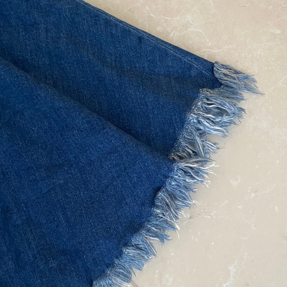 Guess Women’s Size 2 Blue Denim Fringe Skirt Frayed Cotton - Picture 8 of 8